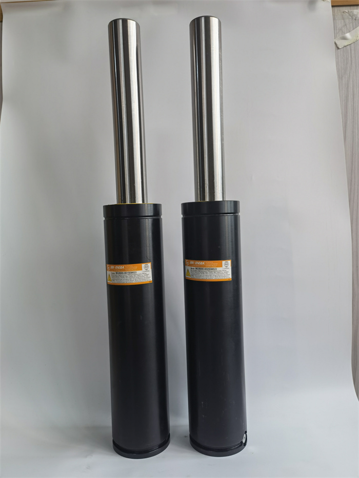 氮?dú)鈴椈稍跈C(jī)械手氮?dú)馄胶馄鲬?yīng)用