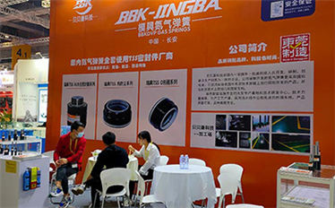 模具中氮?dú)鈴椈墒褂帽仨氉⒁獾氖马?xiàng)！?。?/></div>
<div   id=